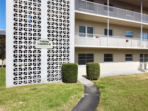 5725 12th Avenue N St Petersburg FL 33710
