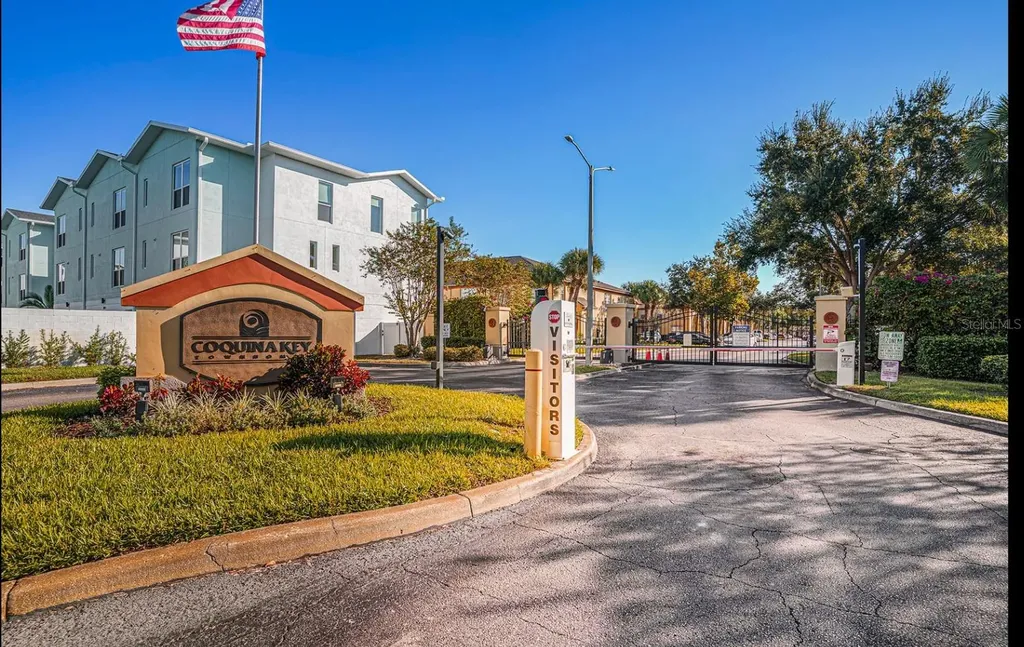 3869 Island Way St Petersburg FL 33705