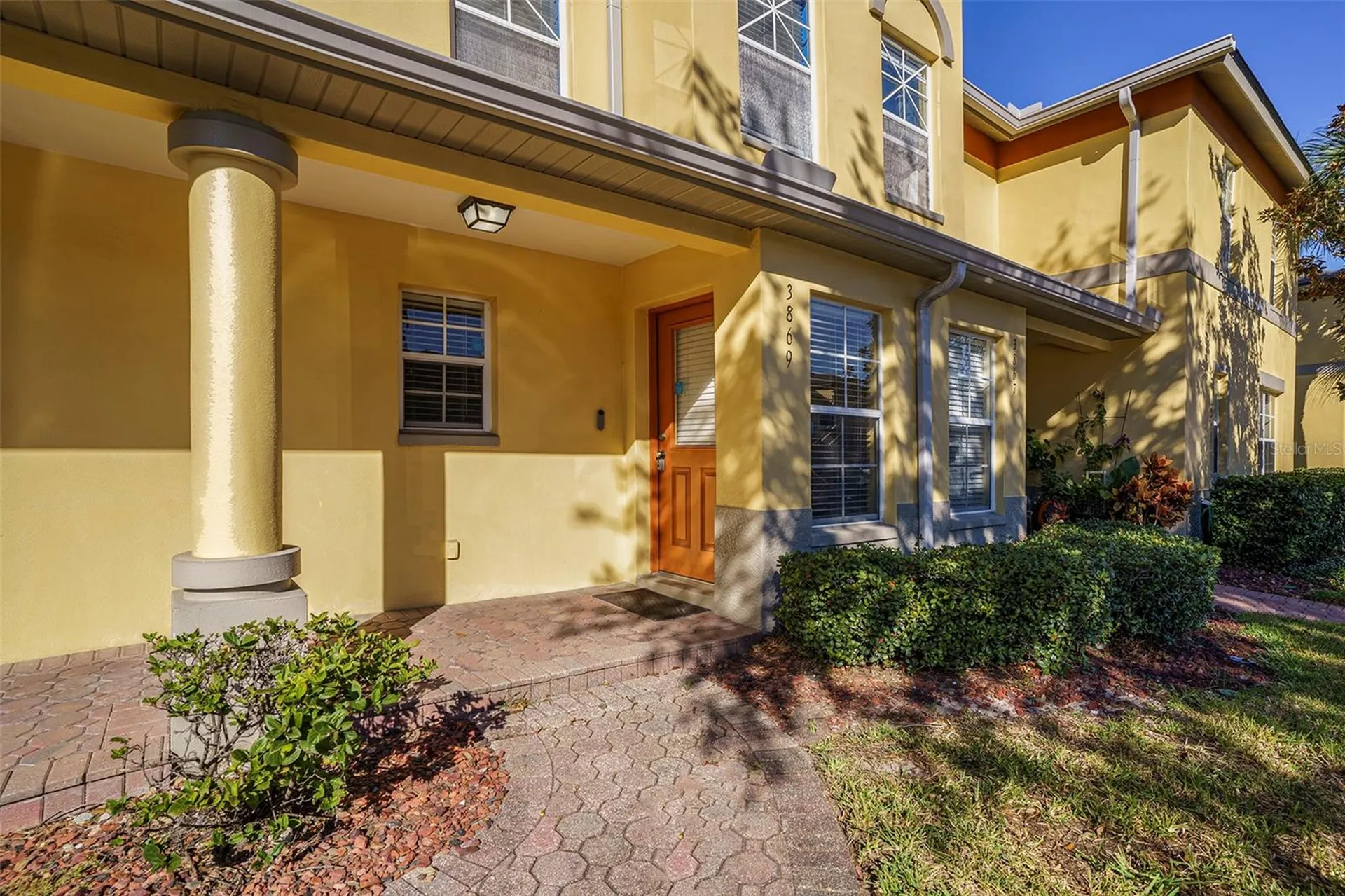 3869 Island Way St Petersburg FL 33705