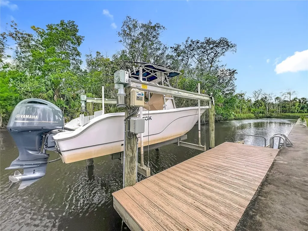 2160 N Watersedge Drive Crystal River FL 34429