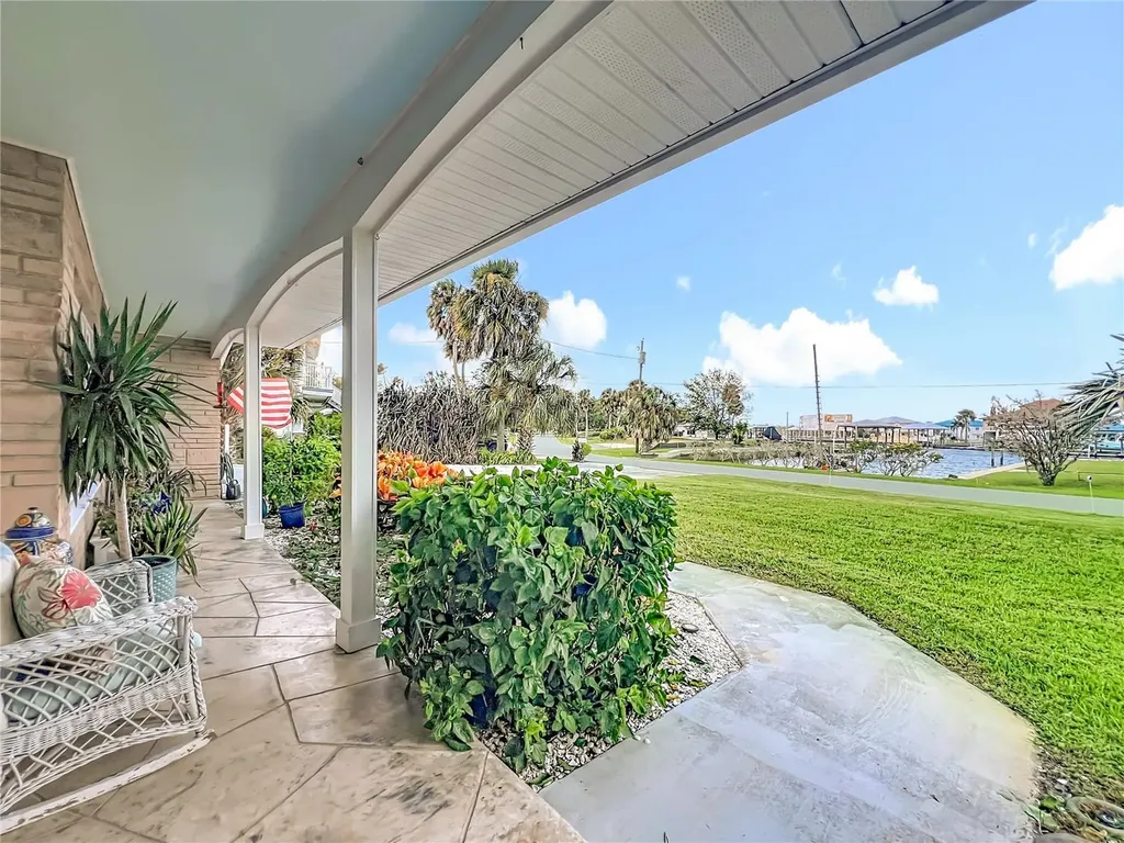 2160 N Watersedge Drive Crystal River FL 34429