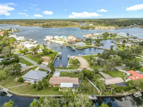 2160 N Watersedge Drive Crystal River FL 34429