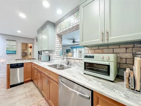2160 N Watersedge Drive Crystal River FL 34429