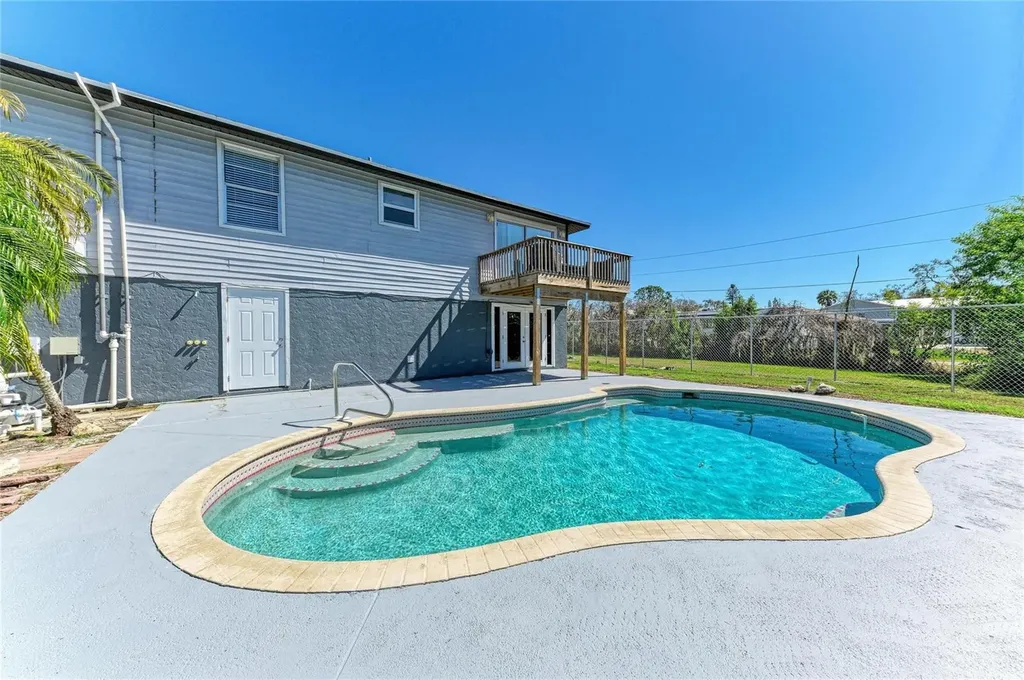 4233 5th Avenue W Palmetto FL 34221