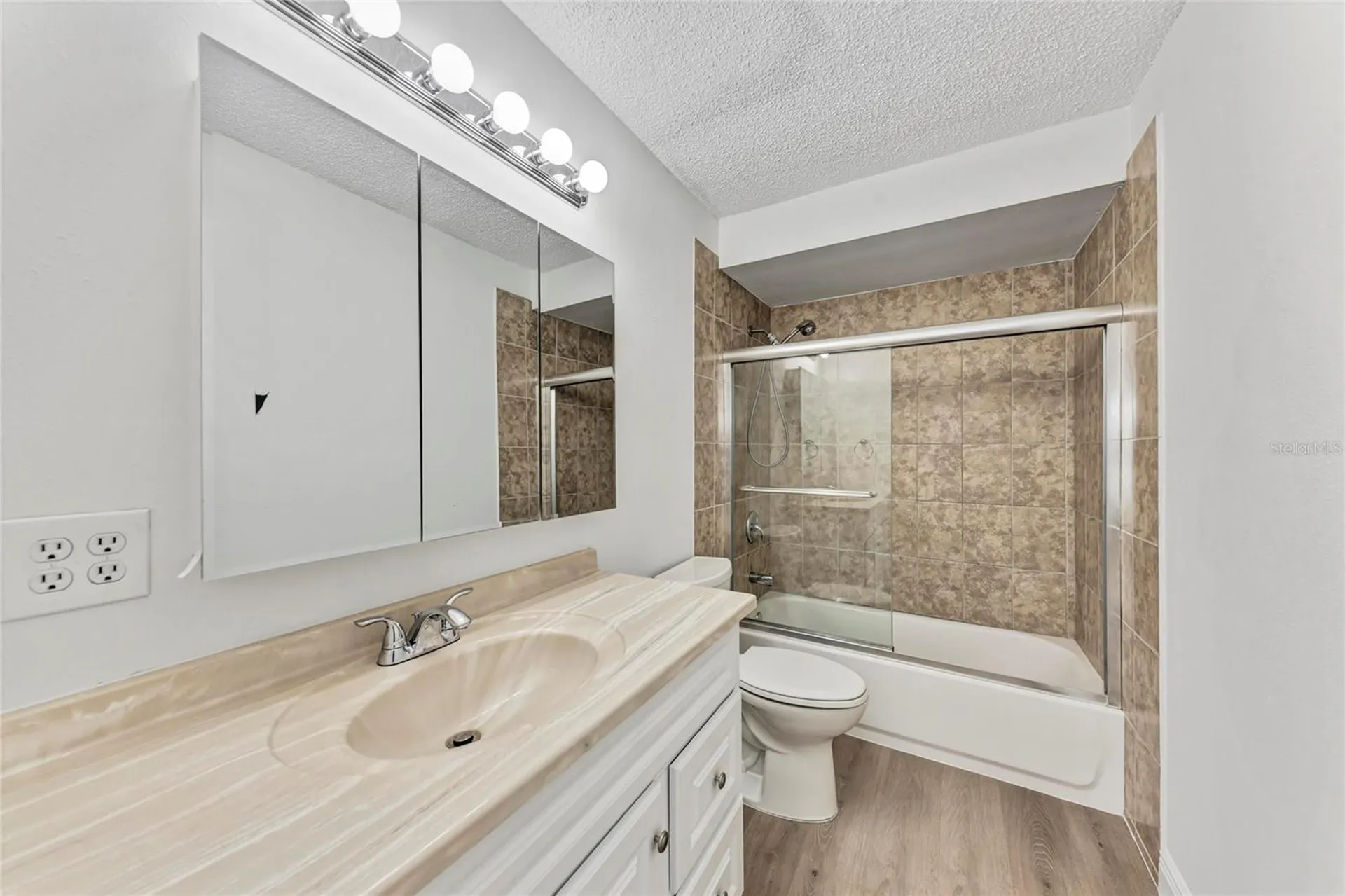 4233 5th Avenue W Palmetto FL 34221