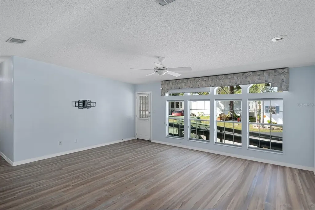 2005 Lake Linda Circle Lutz FL 33558