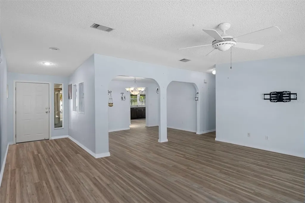 2005 Lake Linda Circle Lutz FL 33558