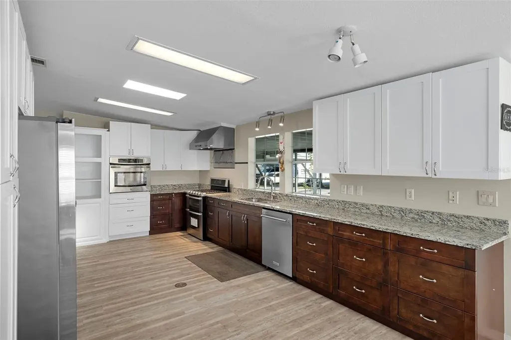 2005 Lake Linda Circle Lutz FL 33558