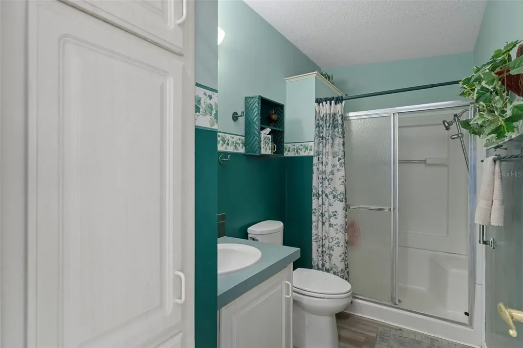 2005 Lake Linda Circle Lutz FL 33558