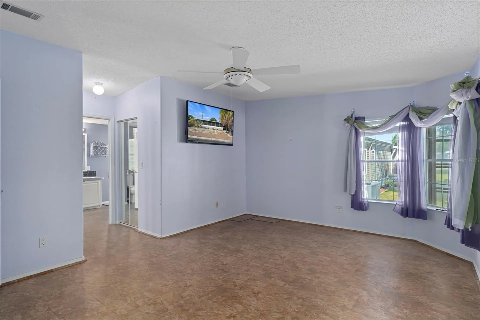 2005 Lake Linda Circle Lutz FL 33558