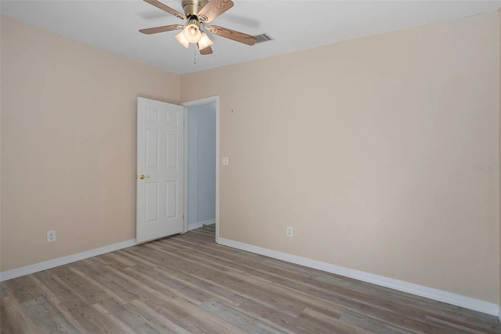 2005 Lake Linda Circle Lutz FL 33558