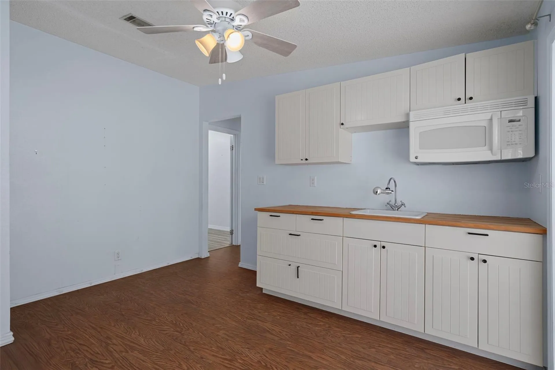 2005 Lake Linda Circle Lutz FL 33558