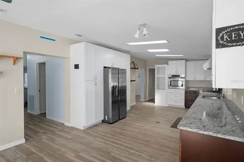 2005 Lake Linda Circle Lutz FL 33558