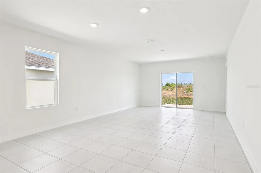 1933 Diamond Head Circle Haines City FL 33844
