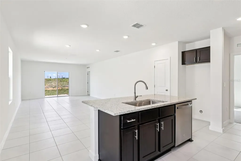 1933 Diamond Head Circle Haines City FL 33844