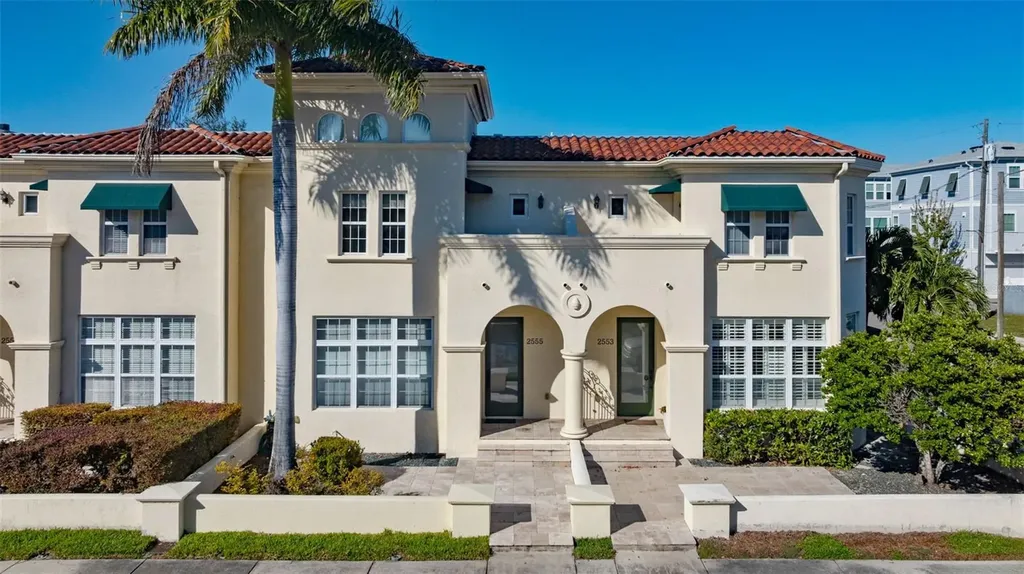 2555 W Platt Street Tampa FL 33609