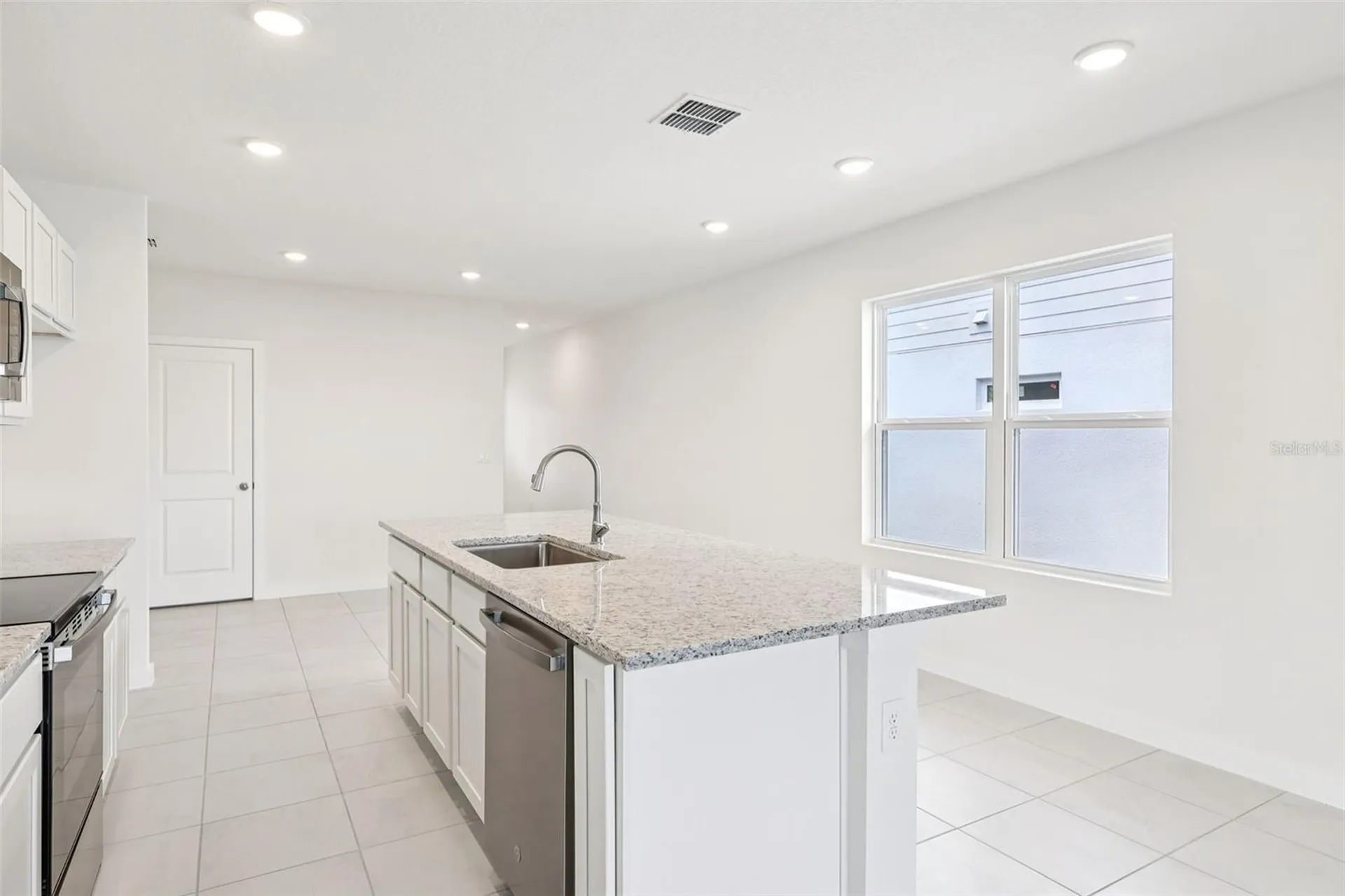 1937 Diamond Head Circle Haines City FL 33844