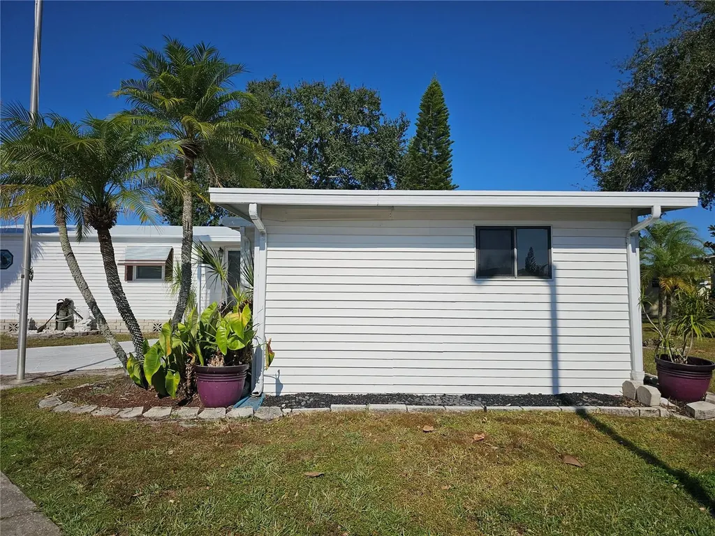 101 Dolphin Drive N Oldsmar FL 34677