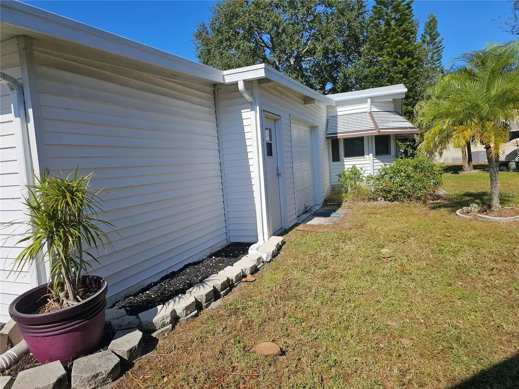 101 Dolphin Drive N Oldsmar FL 34677