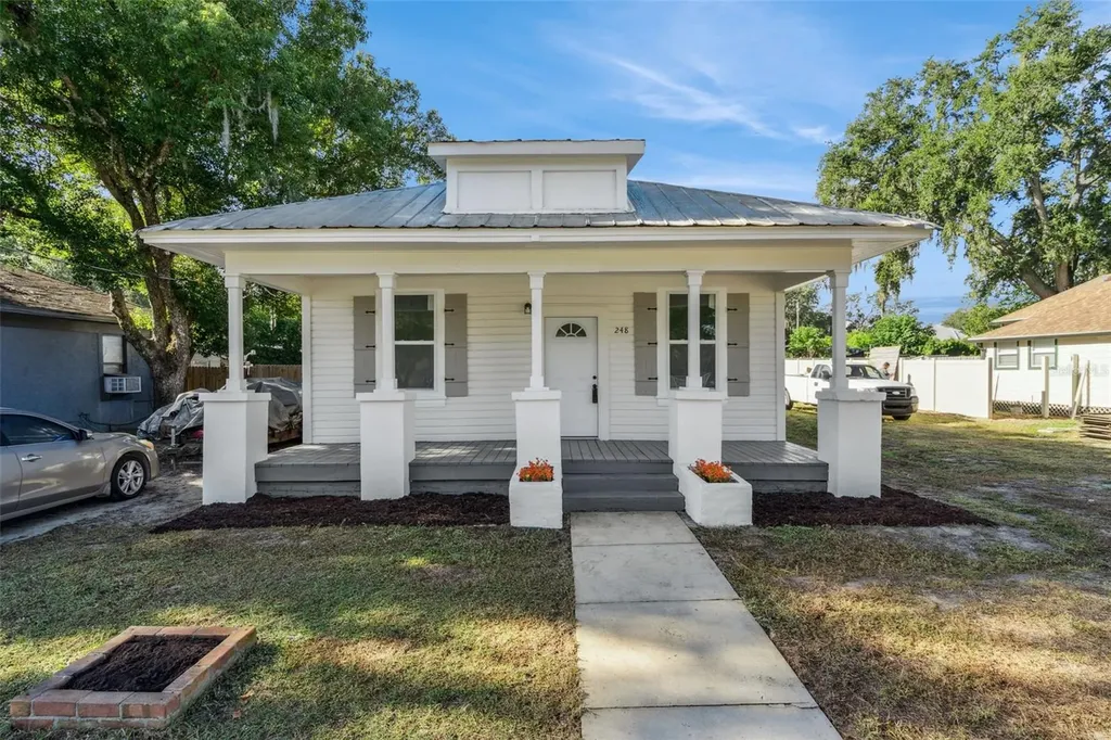 248 E Magnolia Street Groveland FL 34736