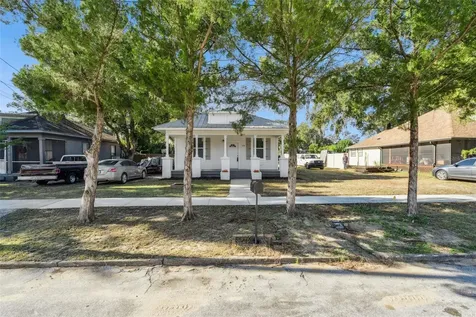 248 E Magnolia Street Groveland FL 34736