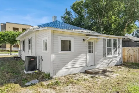 248 E Magnolia Street Groveland FL 34736