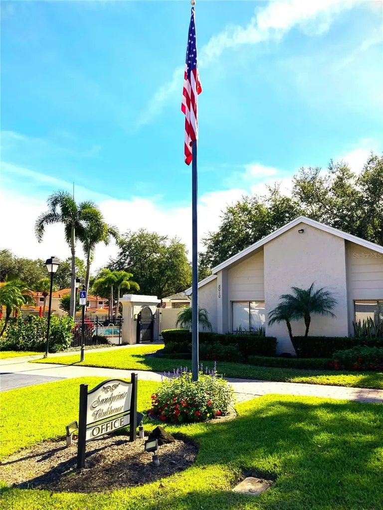 8214 Ambrose Cove Way Orlando FL 32819