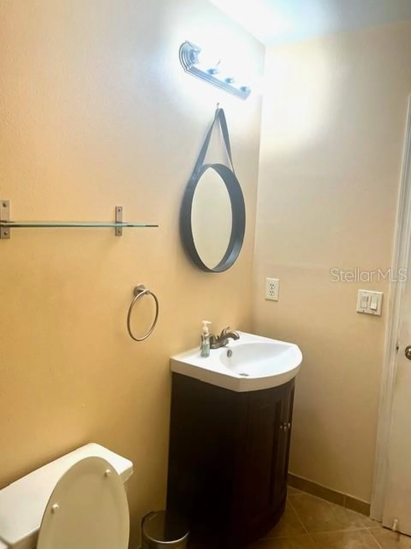 8214 Ambrose Cove Way Orlando FL 32819