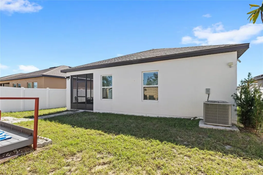 801 Orchid Grove Boulevard Davenport FL 33837