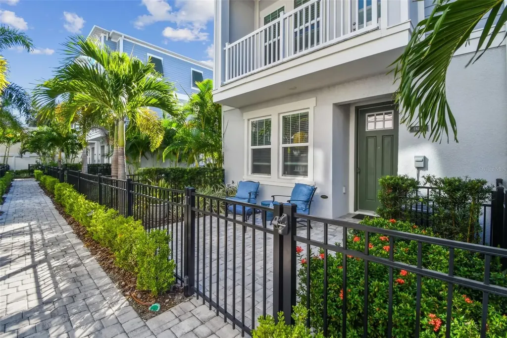208 S Tampania Avenue Tampa FL 33609