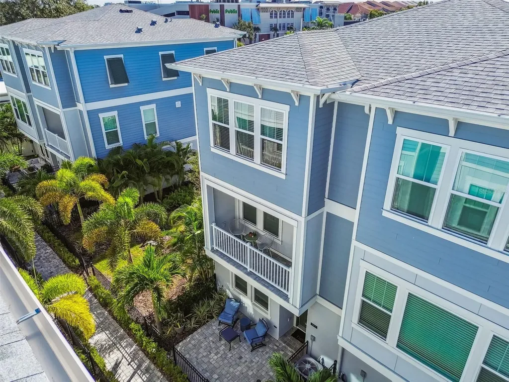 208 S Tampania Avenue Tampa FL 33609