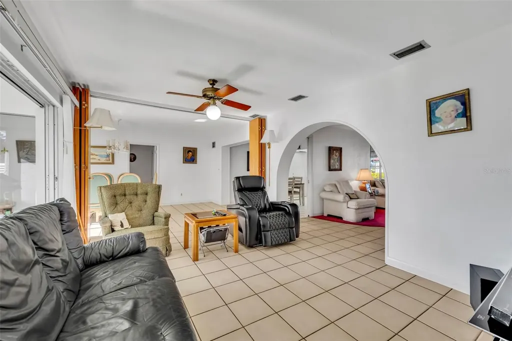 2653 W Vina Del Mar Boulevard St Pete Beach FL 33706