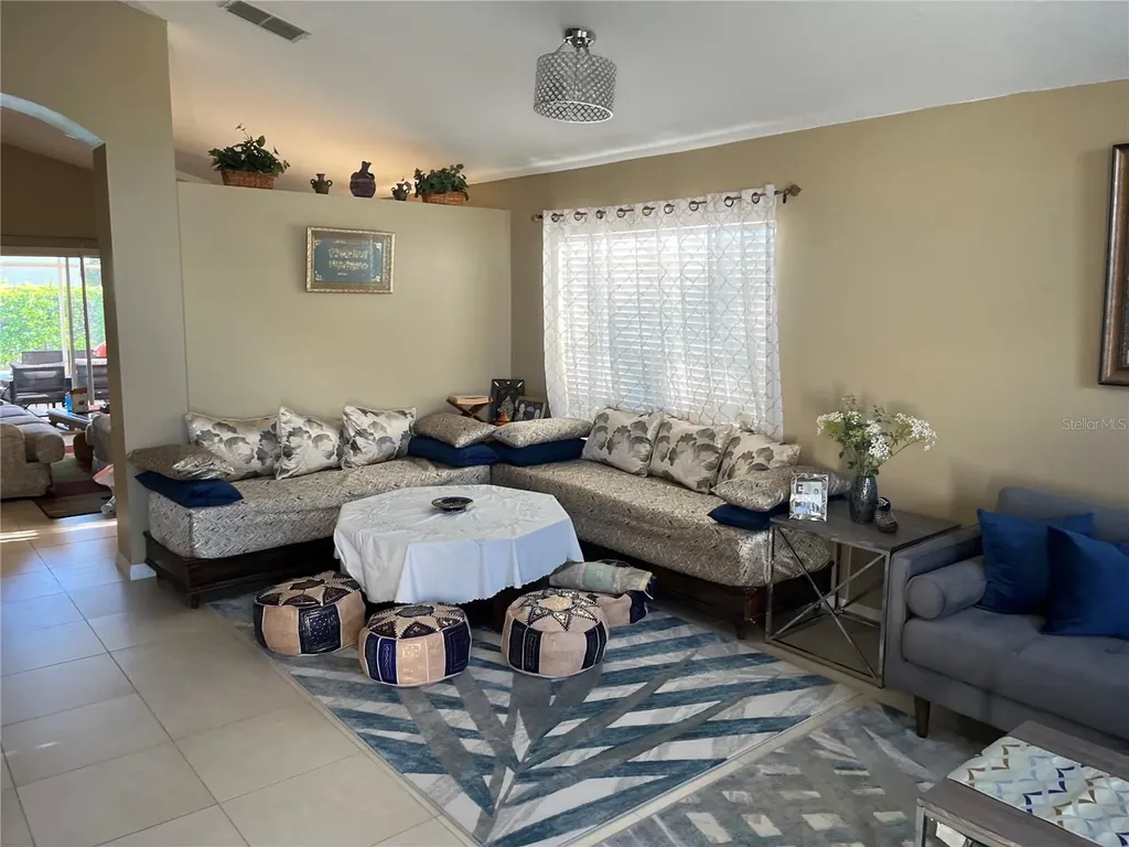 2701 Crane Trace Circle Orlando FL 32837