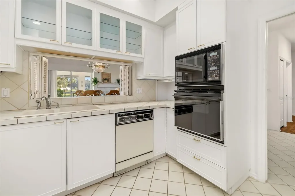 4442 Highland Park Sarasota FL 34235