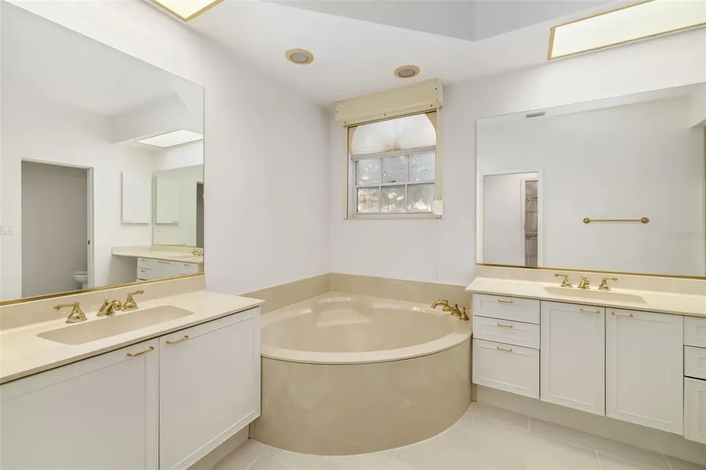 4442 Highland Park Sarasota FL 34235
