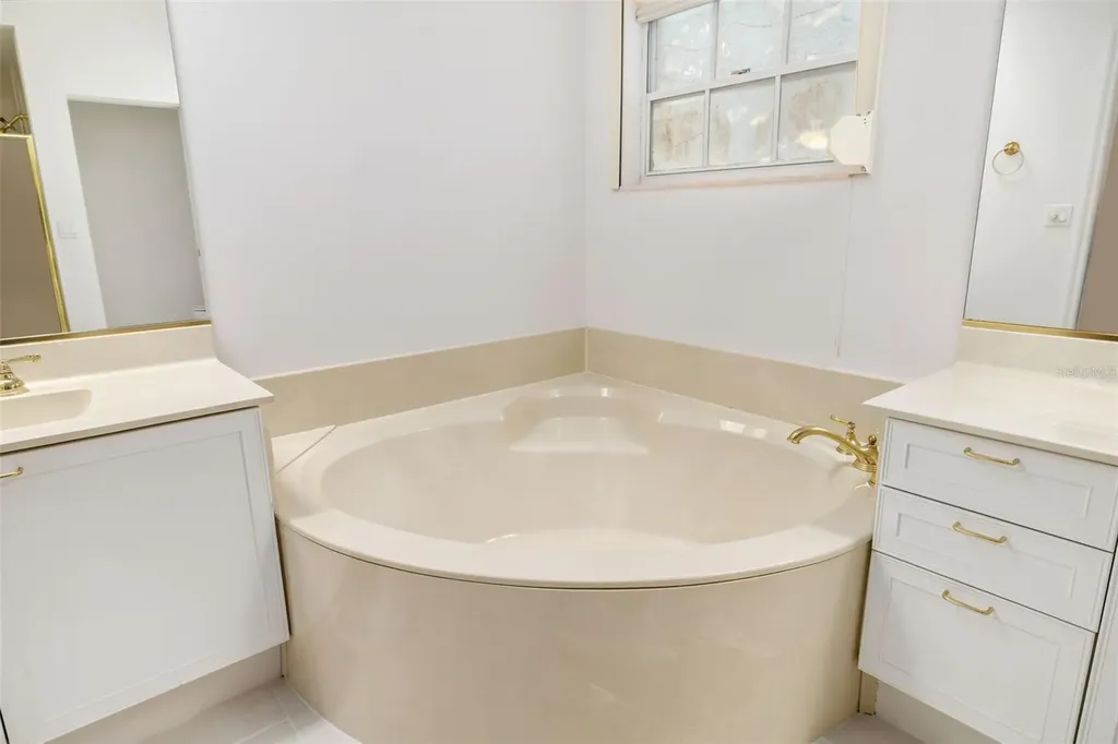 4442 Highland Park Sarasota FL 34235