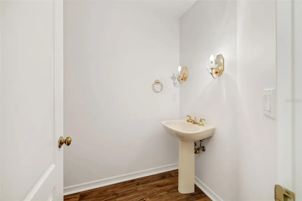 4442 Highland Park Sarasota FL 34235