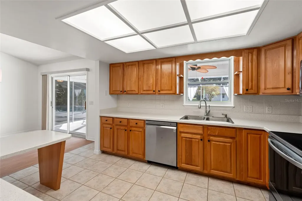6618 Foxmoor Drive Zephyrhills FL 33542