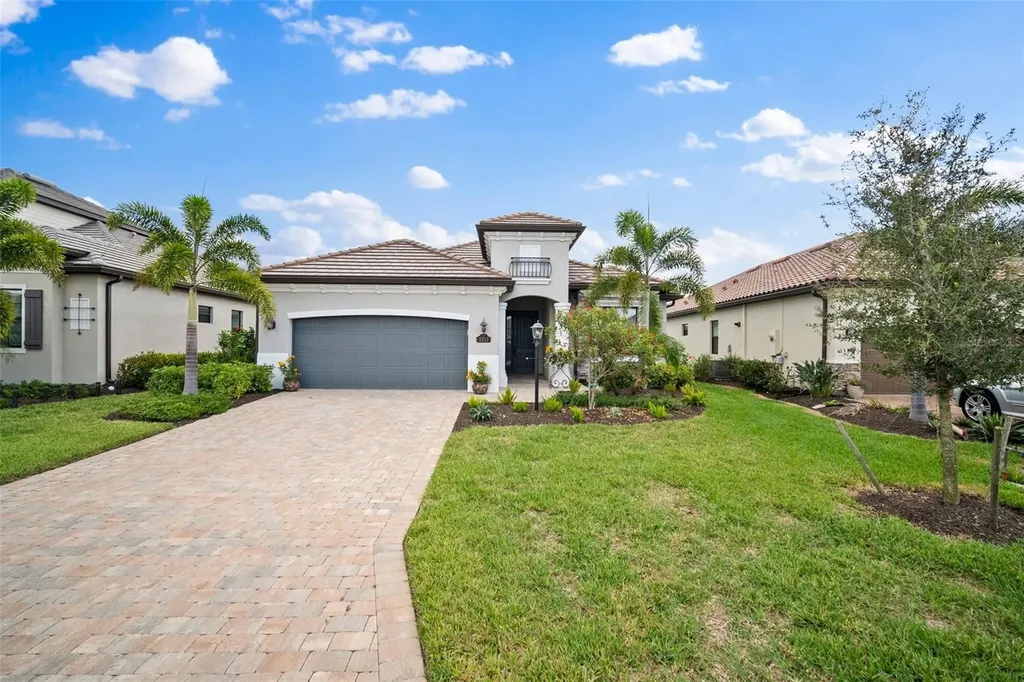 5717 Cheech Glen Bradenton FL 34211