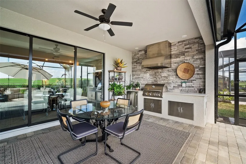 5717 Cheech Glen Bradenton FL 34211