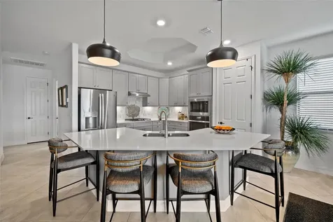5717 Cheech Glen Bradenton FL 34211