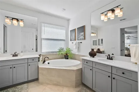 5717 Cheech Glen Bradenton FL 34211