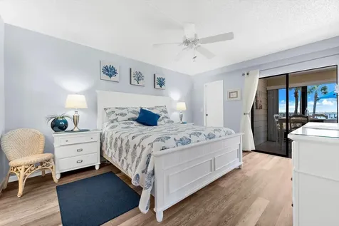 1551 Beach Road Englewood FL 34223