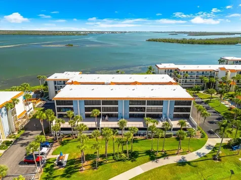 1551 Beach Road Englewood FL 34223