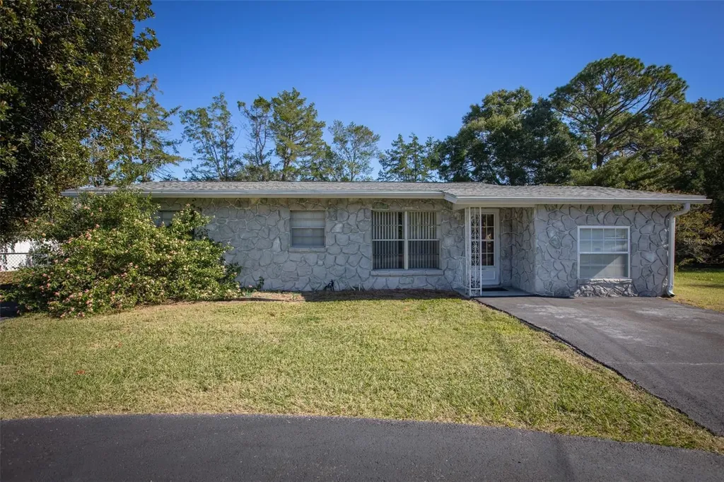 393 Hilltop Drive Orange Park FL 32073