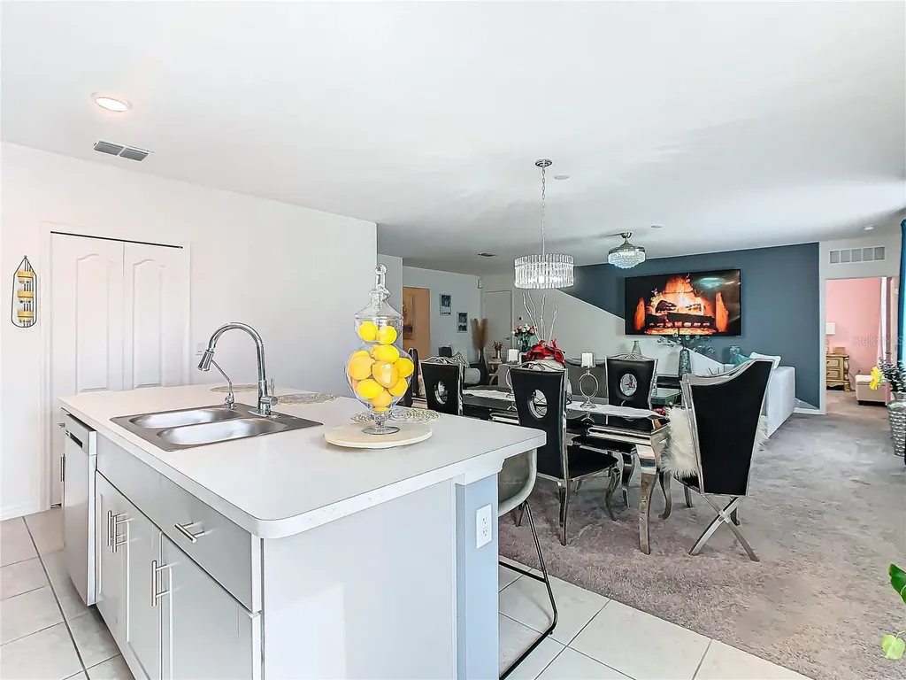 208 Goldenrod Lane Kissimmee FL 34759