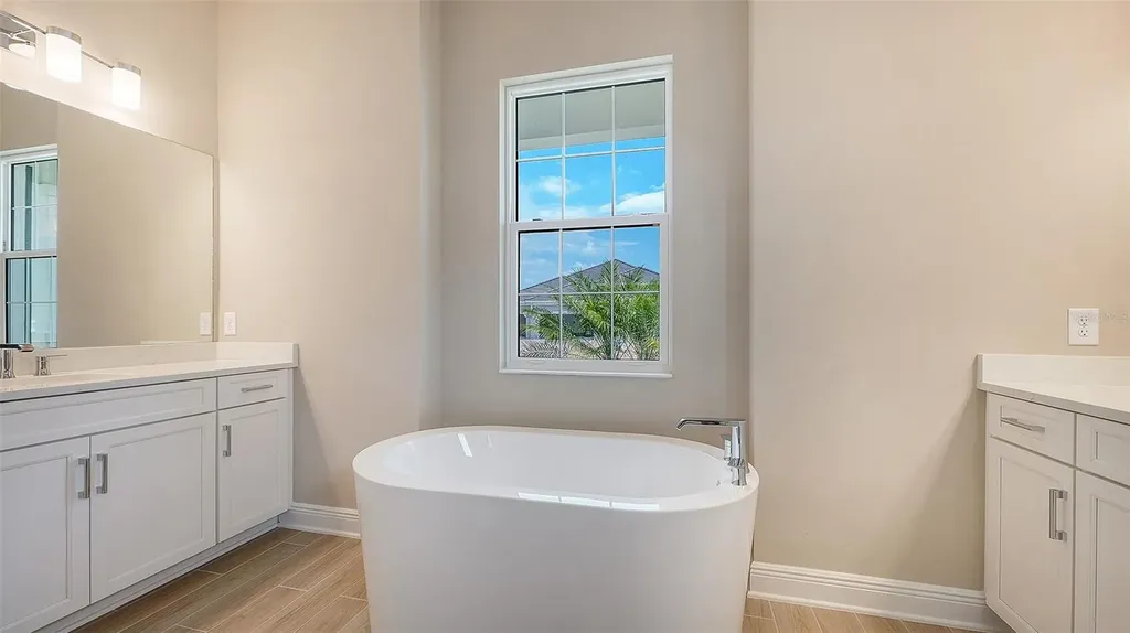 6336 Lake Woodruff Court Sarasota FL 34241