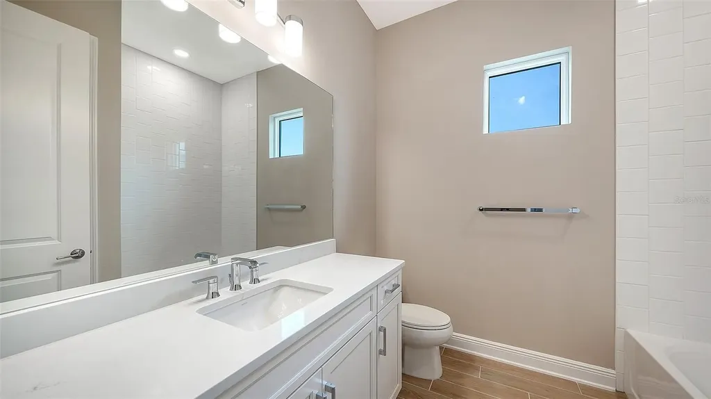6336 Lake Woodruff Court Sarasota FL 34241