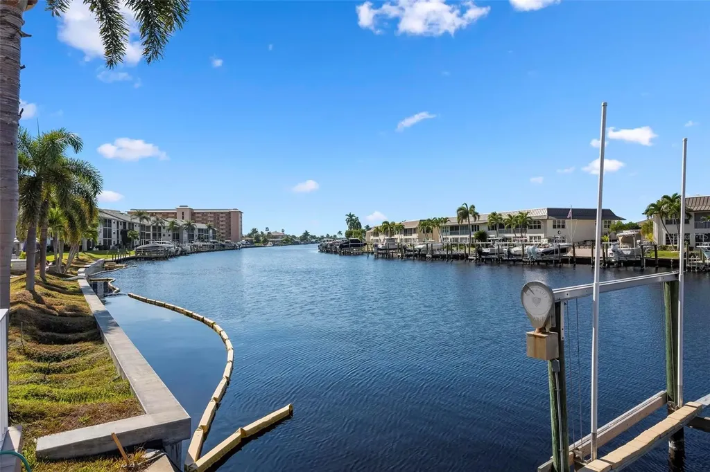 4206 SE 20th Place Cape Coral FL 33904