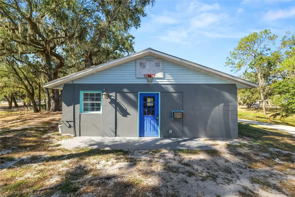109 NE 4th Avenue Mulberry FL 33860